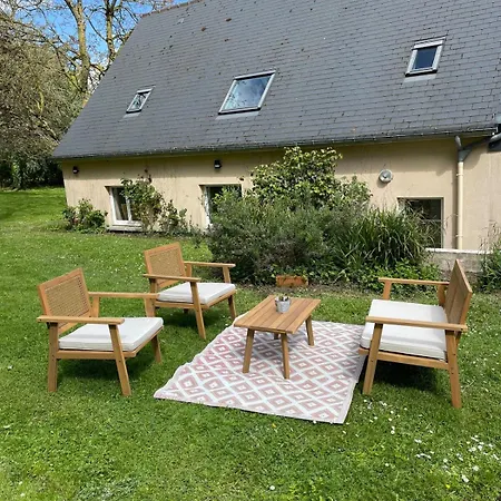 A La Campagne Apartment *